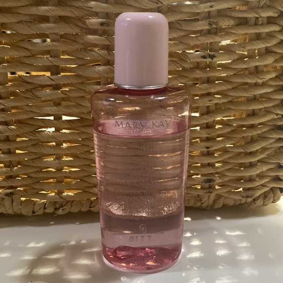 Mary Kay oil free eye make up remover - Picture 3 of 4